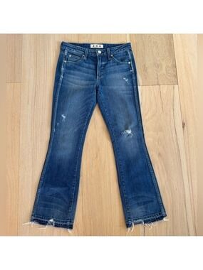 AMO Jane Old School Jeans Distressed Medium Wash Size 27 NWOT